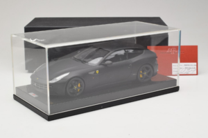 Ferrari FF Matte Black MR Collection 1:18 FERR04CAL Żywica — zdjęcie 6 z 7