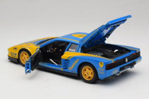 Ferrari Testarossa Bburago 1:18 7019 Metal — zdjęcie 5 z 8