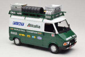 Fiat 242 Alitalia Rally Team Assistance With Trailer 1978 IXO 1:18 18CMC027WX Metal — zdjęcie 5 z 7
