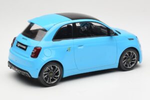 Abarth 500e Niebieski IXO 1:18 MCG18499 Metal — zdjęcie 2 z 6