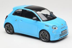 Abarth 500e Niebieski IXO 1:18 MCG18499 Metal — zdjęcie 4 z 6