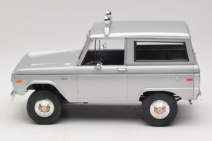 Ford Bronco Speed Movie GreenLight 1:18 19074 Metal — zdjęcie 4 z 7