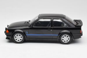 Ford Escort RS Turbo Samochód Prywatny Księżnej Diany Czarny MCG 1:18 MCG18420 Metal — zdjęcie 3 z 6