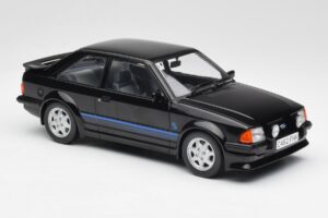 Ford Escort RS Turbo Samochód Prywatny Księżnej Diany Czarny MCG 1:18 MCG18420 Metal — zdjęcie 4 z 6