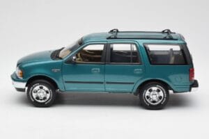 Ford Expedition XLT Zielony Metaliczny UT Models 1:18 22717 Metal — zdjęcie 4 z 8