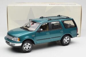 Ford Expedition XLT Zielony Metaliczny UT Models 1:18 22717 Metal — zdjęcie 8 z 8