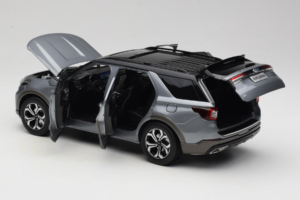 Ford Explorer Szary OEM 1:18 FORD2020 Metal — zdjęcie 5 z 8