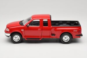 Ford F-150 Flareside SuperCab Czerwony Mira 1:18 6217 Metal — zdjęcie 4 z 8