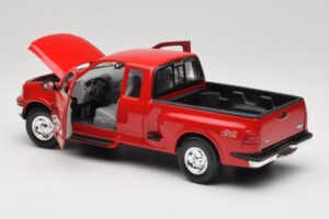 Ford F-150 Flareside SuperCab Czerwony Mira 1:18 6217 Metal — zdjęcie 5 z 8