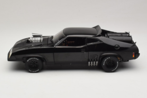 Ford Falcon XB Interceptor Mad Max 2 The Road Warrior AUTOart 1:18 72745 Metal — zdjęcie 4 z 8