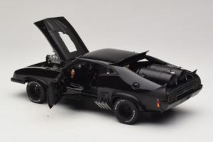 Ford Falcon XB Interceptor Mad Max 2 The Road Warrior AUTOart 1:18 72745 Metal — zdjęcie 5 z 8