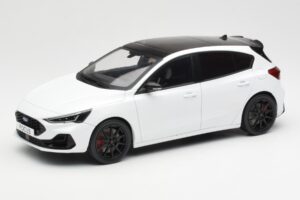Ford Focus ST Mk4 Frozen Biały MCG 1:18 MCG18453 Metal