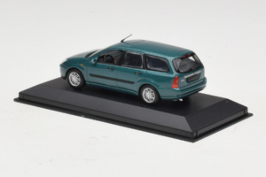 Ford Focus Mk1 Turnier Zielony Minichamps 1:43 FOCUS003 Metal — zdjęcie 3 z 5