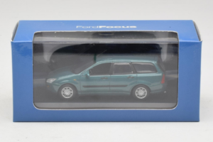 Ford Focus Mk1 Turnier Zielony Minichamps 1:43 FOCUS003 Metal — zdjęcie 5 z 5