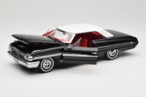 Ford Galaxie 500 Czarny Sun Star 1:18 1442 Metal — zdjęcie 2 z 8