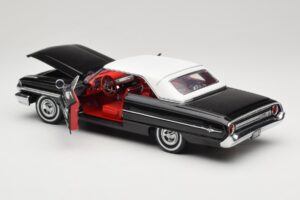 Ford Galaxie 500 Czarny Sun Star 1:18 1442 Metal — zdjęcie 5 z 8