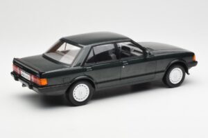Ford Granada Mk2 2.8 Injection Ciemnozielony MCG 1:18 MCG18263 Metal — zdjęcie 2 z 6