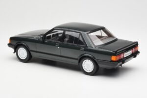 Ford Granada Mk2 2.8 Injection Ciemnozielony MCG 1:18 MCG18263 Metal — zdjęcie 5 z 6