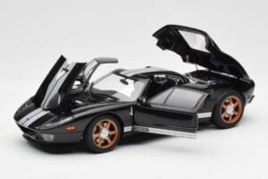 Ford GT Czarny Z Białymi Pasami AUTOart 1:18 73023 Metal — zdjęcie 2 z 8