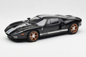 Ford GT Czarny Z Białymi Pasami AUTOart 1:18 73023 Metal