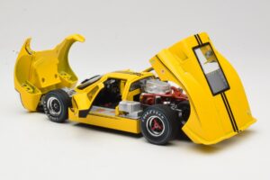 Ford GT40 Mk IV Żółty 1967 Shelby Collectibles 1:18 31414S Metal — zdjęcie 5 z 8