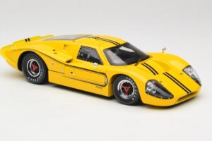 Ford GT40 Mk IV Żółty 1967 Shelby Collectibles 1:18 31414S Metal — zdjęcie 6 z 8