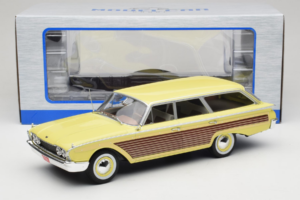 Ford Country Squire Żółty MCG 1:18 MCG18048 Metal — zdjęcie 6 z 6