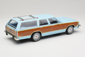 Ford LTD Country Squire Charlie's Angels Movie GreenLight 1:18 19066 Metal — zdjęcie 3 z 8