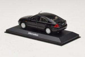 Ford Mondeo Mk3 Czarny Minichamps 1:43 MONDEO004 Metal — zdjęcie 3 z 4