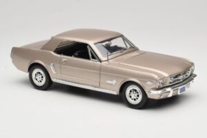 Ford Mustang 1964 1/2 Srebrny Mira 1:18 6127 Metal — zdjęcie 6 z 8