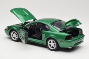 Ford Mustang GT SN95 Zielony Maisto 1:18 50326 Metal — zdjęcie 5 z 8