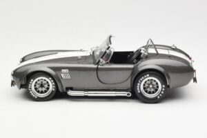 Ford Shelby Cobra 427 S/C Szary Metalik Z Białymi Paskami Kyosho 1:18 08045GRW Metal — zdjęcie 4 z 8