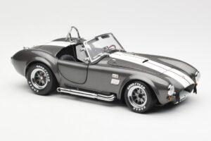 Ford Shelby Cobra 427 S/C Szary Metalik Z Białymi Paskami Kyosho 1:18 08045GRW Metal — zdjęcie 6 z 8