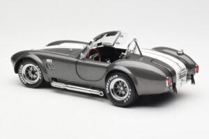 Ford Shelby Cobra 427 S/C Szary Metalik Z Białymi Paskami Kyosho 1:18 08045GRW Metal — zdjęcie 7 z 8