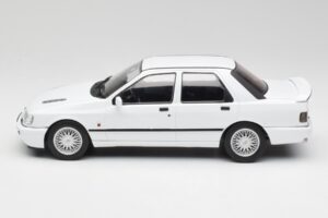 Ford Sierra RS Cosworth 4x4 Biały MCG 1:18 MCG18353 Metal — zdjęcie 3 z 6