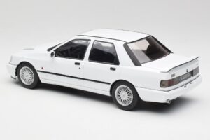 Ford Sierra RS Cosworth 4x4 Biały MCG 1:18 MCG18353 Metal — zdjęcie 5 z 6