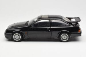 Ford Sierra RS Cosworth Czarny AUTOart 1:18 72861 Metal — zdjęcie 4 z 8
