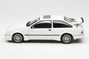 Ford Sierra RS Cosworth Biały AUTOart 1:18 72862 Metal — zdjęcie 4 z 8