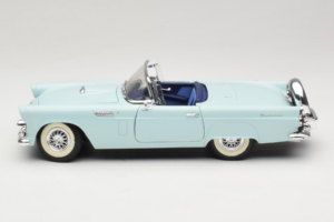 Ford Thunderbird Zielony Revell 1:18 8804-G1 Metal — zdjęcie 4 z 8