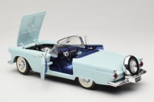 Ford Thunderbird Zielony Revell 1:18 8804-G1 Metal — zdjęcie 5 z 8