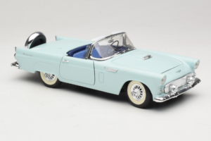 Ford Thunderbird Zielony Revell 1:18 8804-G1 Metal — zdjęcie 6 z 8