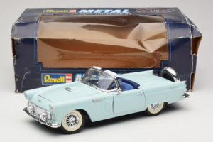 Ford Thunderbird Zielony Revell 1:18 8804-G1 Metal — zdjęcie 8 z 8