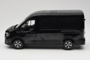 Ford Transit Czarny JMC 1:18 SHRV363CM02JP Metal — zdjęcie 4 z 8