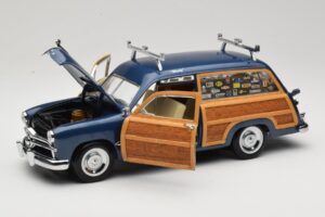 Ford Woody Station Wagon Bayview Blue Surf Shop Motor City 1:18 60002 Metal — zdjęcie 2 z 8