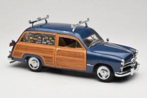 Ford Woody Station Wagon Bayview Blue Surf Shop Motor City 1:18 60002 Metal — zdjęcie 6 z 8