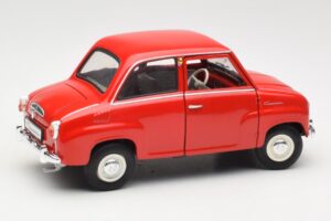Goggomobil T 250 Czerwony Revell 1:18 8952 Metal — zdjęcie 2 z 7