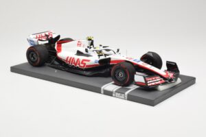 Haas VF-22 #47 M. Schumacher Bahrain GP 2022 Minichamps 1:18 117220147 Metal — zdjęcie 4 z 6