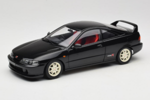 Honda Integra Type R DC2 Pre-Facelift Flamenco Black Pearl MotorHelix 1:18 M85203 Metal