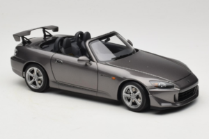 Honda S2000 AP2 Type S Moon Rock Metallic MotorHelix 1:18 M85111 Metal — zdjęcie 7 z 9