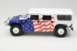 Hummer H1 AM General Gore-Lieberman Humvee America Exoto 1:18 1807 Metal — zdjęcie 4 z 8